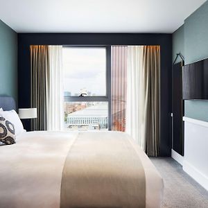 Suite met een Slaapkamer en een King Size Bed